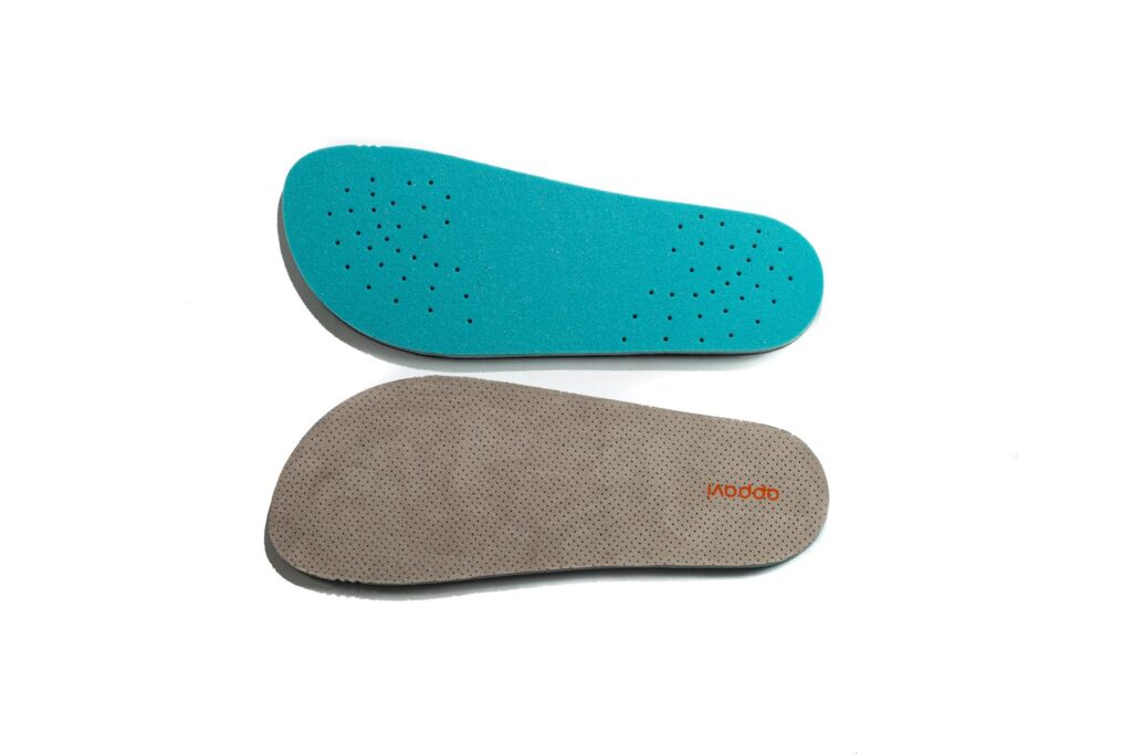 Branturi pentru Saboti Tip Crocs cu Piele si Spuma de Memorie - Velour Beige Gri 3 Branturi pentru Saboti Tip Crocs cu Piele si Spuma de Memorie - Velour Beige Gri -
